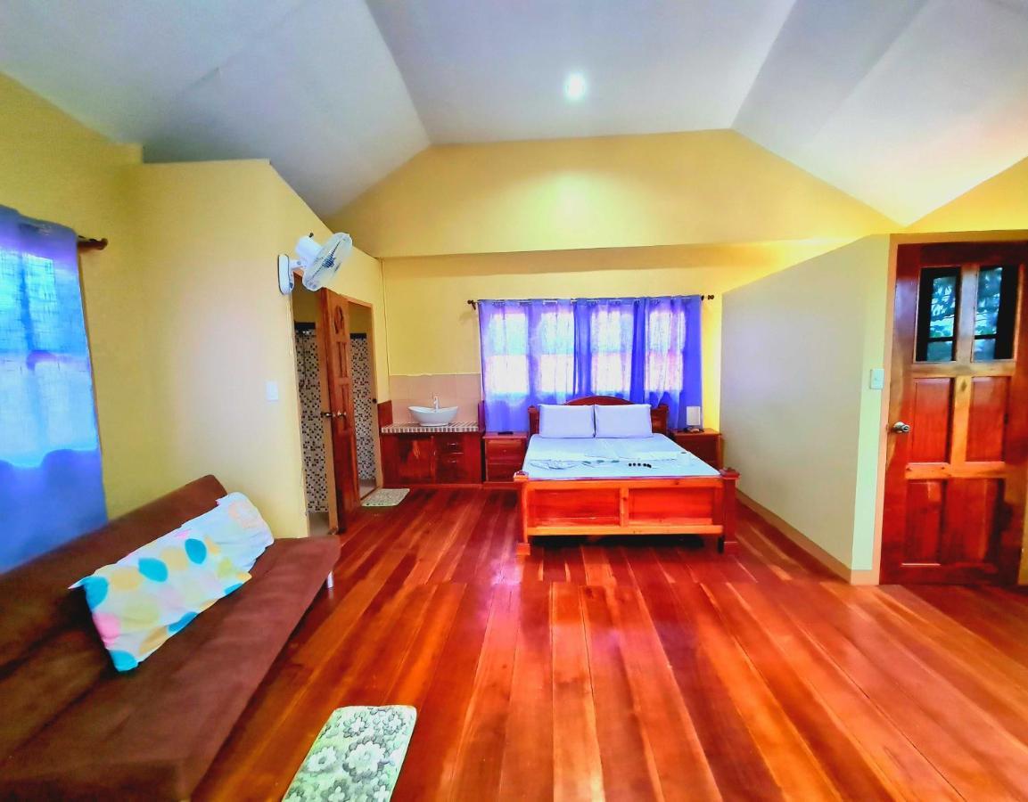 La-Familia Guest House シキホール エクステリア 写真